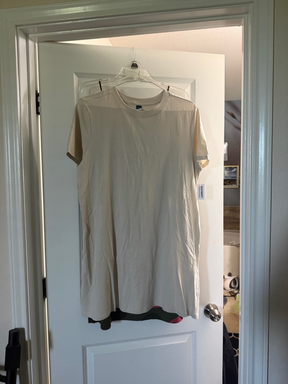 Cool tone Cream Short Sleeve Tee